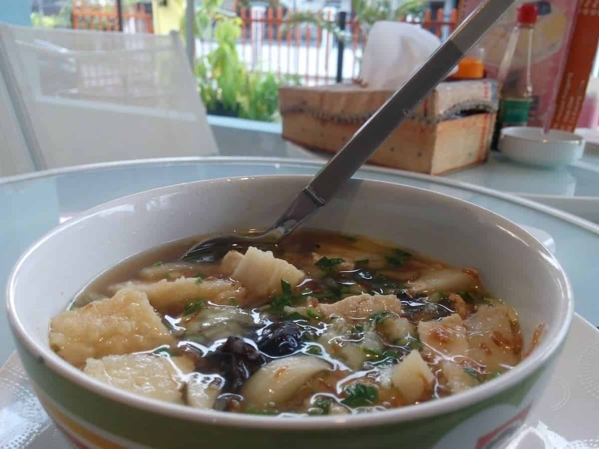 1. Pempek, 2. Tekwan, 3. Model, 4. Mie Celor, 5. Laksan, 6. Burgo, 7. Martabak Har, 8. Pindang Patin, 9. Kue Delapan Jam, 10. Celimpungan