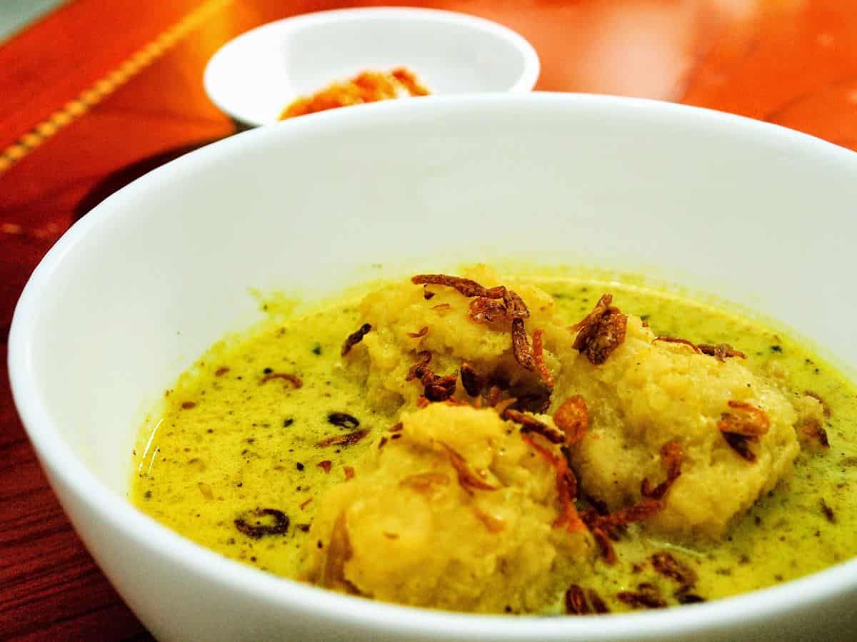 1. Pempek, 2. Tekwan, 3. Model, 4. Mie Celor, 5. Laksan, 6. Burgo, 7. Martabak Har, 8. Pindang Patin, 9. Kue Delapan Jam, 10. Celimpungan