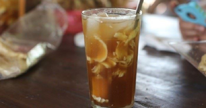 Es Kelapa Muda Gula Merah, 1. Es Kacang Merah, 2. Es Kelapa Muda Gula Merah, 3. Es Tji Mei, 4. Sarabba, 5. Es Sirsak Manado, 6. Saguer, 7. Cap Tikus