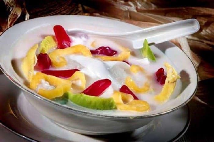 Es Tji Mei, 1. Es Kacang Merah, 2. Es Kelapa Muda Gula Merah, 3. Es Tji Mei, 4. Sarabba, 5. Es Sirsak Manado, 6. Saguer, 7. Cap Tikus