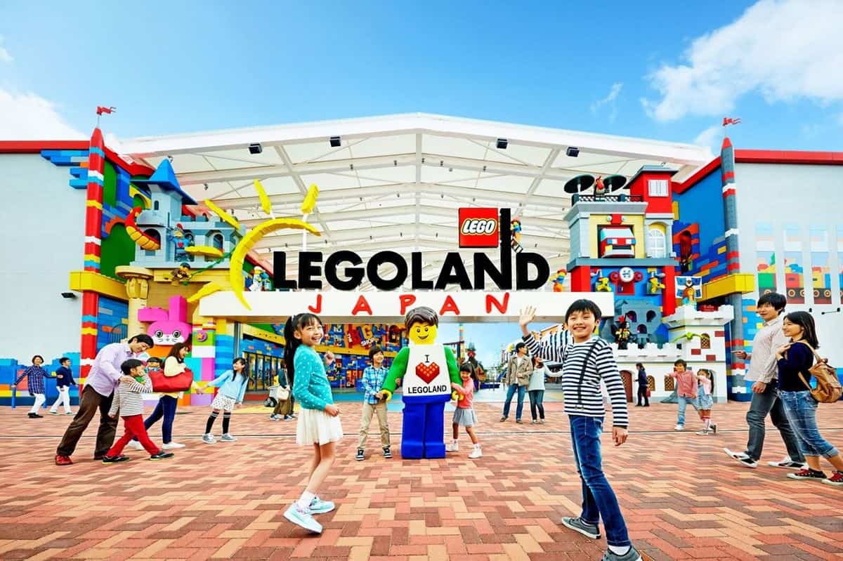 Legoland, 1. Nagoya Castle, 2. Port of Nagoya Public Aquarium, 3. SCMAGLEV and Railway Park, 4. Noritake Garden, 5. Sunshine Sakae, 6. Nagoya Sky TV Tower, 7. Legoland, 8. Atsuta Shrine, 9. Nagoya Science Museum and Planetarium, 10. Tokugawa Art Museum, 11. Nabana no Sato, 12. Toyota Commemorative Museum, 13. Oasis 21