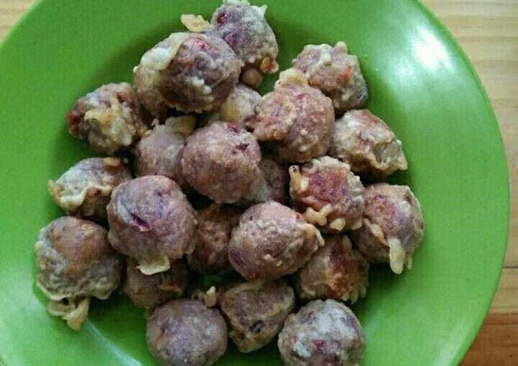 Popolulu, 1. Tili Aya, 2. Apang Colo (Apangi), 3. Popolulu, 4. Karawo, 5. Kue Tobu’u, 6. Pia Saronde, 7. Lalampa, 8. Kue Cara Isi, 9. Popaco, 10. Sabongi