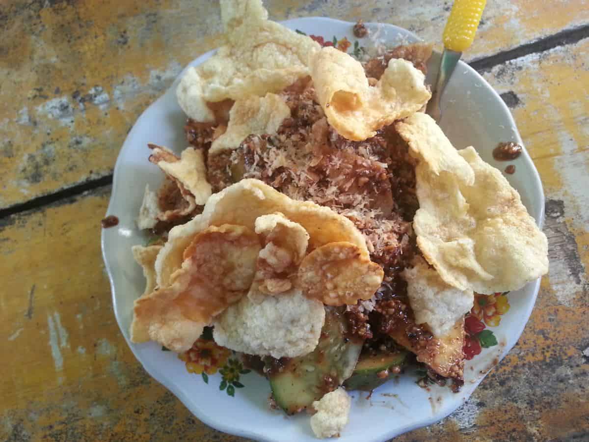 1. Bubur Gunting, 2. Mie Tiaw, 3. Rujak Ebi, 4. Mie Kering, 5. Bubur Paddas, 6. Bubur Tahu, 7. Es Nona, 8. Choi Pan, 9. Bubur Babi