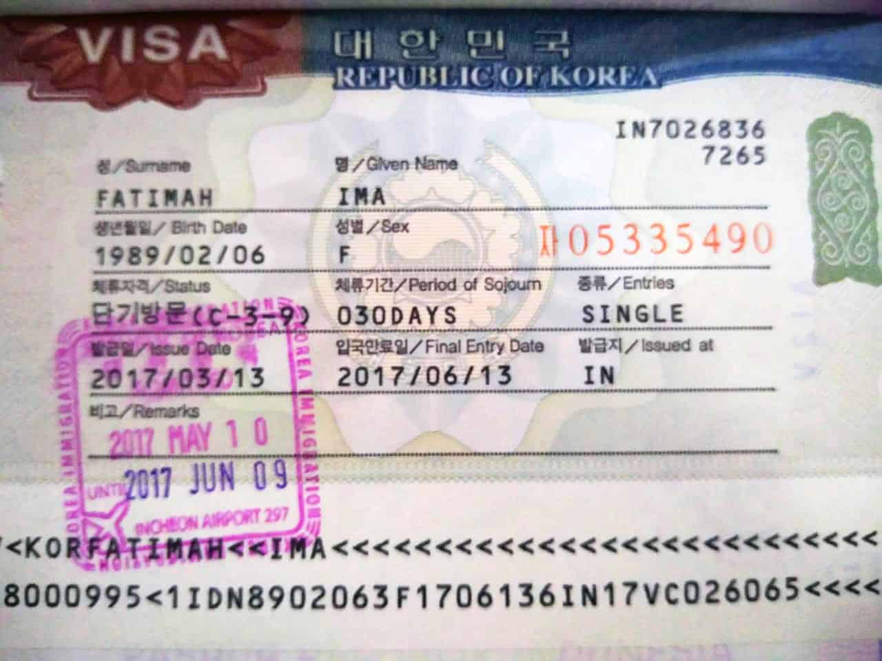 Visa Korea, 1. Dokumen Perjalanan, 2. Uang Tunai, 3. Pakaian, 4. Obat-obatan Pribadi, 5. Wifi Portable atau Sim Card, 6. Gadget dan Charger, 7. T-Money, 8. Makanan