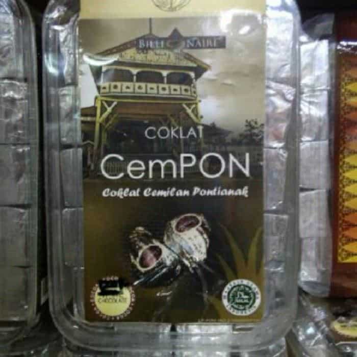 Cokelat Cempon, 1. Pisang Srikaya, 2. Bingke, 3. Juhi Bakar, 4. Lempok Durian, 5. Stik Talas, 6. Kerupuk Amplang, 7. Manisan Kandis, 8. Dodol Lidah Buaya, 9. Coklat Cempon, 10. Pengkang, 11. Kue Kantung Semar