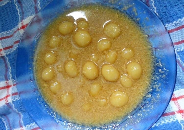 Hintalu Karuang, 1. Juhu Umbut Rotan, 2. Juhu Singkah Enyuh, 3. Juhu Kujang, 4. Kalumpe, 6. Jelawat Goreng, 7. Telur Ikan Masak Kuning, 8. Bengamat, 9. Hintalu Karuang, 10. Keripik Kalakai, 11. Wadai Apam
