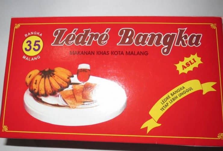 Ledre Pisang Bangka, 1. Keripik Apel, 2. Malang Strudel, 3. Pia Mangkok, 4. Keripik Ceker, 5. Keripik Tempe, 6. Bakpao Telo, 7. Bakpao Sayang, 8. Ledre Pisang Bangka, 9. Kaos Soak Ngalam, 10. Keramik Dinoyo
