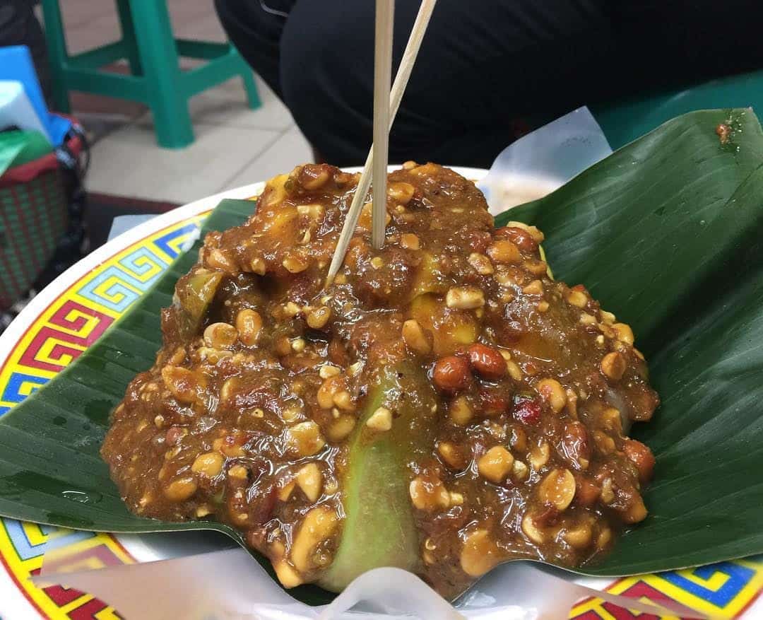1. Lontong Medan, 2. Soto Medan, 3. Bihun Bebek, 4. Mi Gomak, 5. Kari Bihun Tabona, 6. Bakso Lembu, 7. Kwetiau Goreng Porsea, 8. Rujak Kolam, 9. Kolak Durian, 10. Es Krim Tip Top
