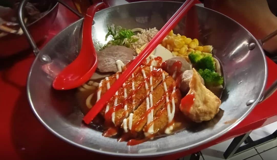aren ramen cimahi, 1. Shifu Ramen, 2. Ramen Aboy, 3. Hashi Ramen, 4. Ramen AA, 5. Mangkok Ramen, 6. Shoji Ramen, 7. Aren Ramen, 8. Gokana Ramen &amp; Teppan, 9. Ramen Mitoha, 10. Ramen Rangers