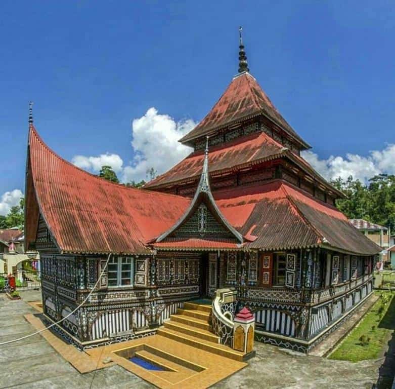 Masjid Asasi Sigando, 1. Museum Kebudayaan Minangkabau, 2. Minang Fantasi Water Park, 3. Desa Wisata Kubu Gadang, 4. Lubuk Mata Kucing, 5. Masjid Asasi Sigando, 6. Air Terjun Lembah Anai, 7. Islamic Center
