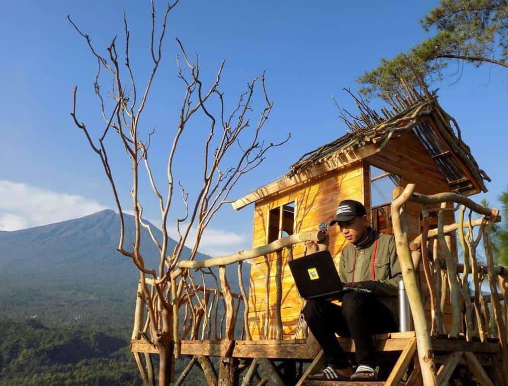 Bukit Kukusan, 1. Kedung Mbulet, 2. Rainbow Rafting Randudongkal, 3. Pantai Widuri, 4. Curug Duwur Pemalang, 5. Telaga Rengganis, 6. Kebun Teh Semugih, 7. Gunung Mendelem, 9. Curug Gong Randudongkal, 10. Bukit Kukusan