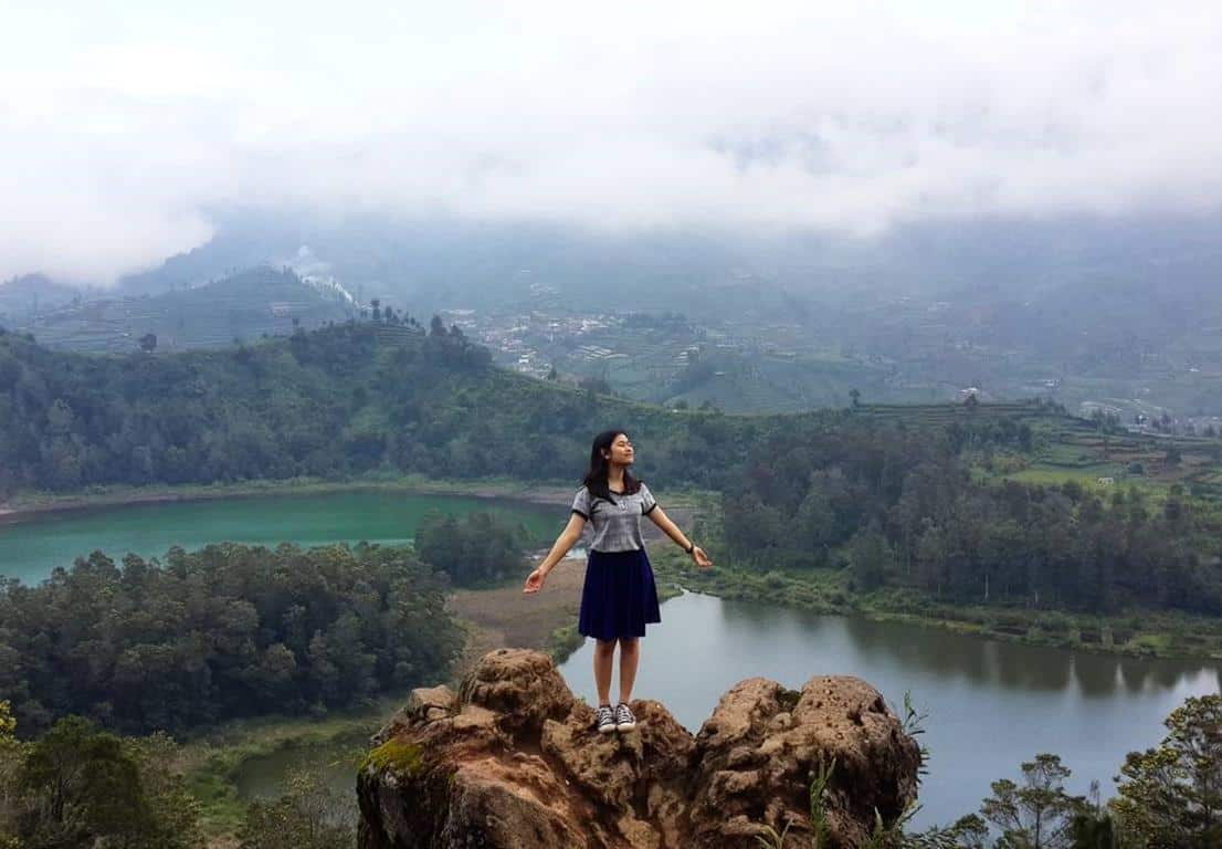 Batu Ratapan Angin, 1. Bukit Sikunir, 2. Lembah Seroja, 3. Telaga Menjer, 4. Bukit Sidengkeng, 5. Padang Savana Dieng, 6. Telaga Warna, 7. Batu Ratapan Angin, 8. Candi Dieng, 9. Kawah Sikidang, 10. Gunung Prau