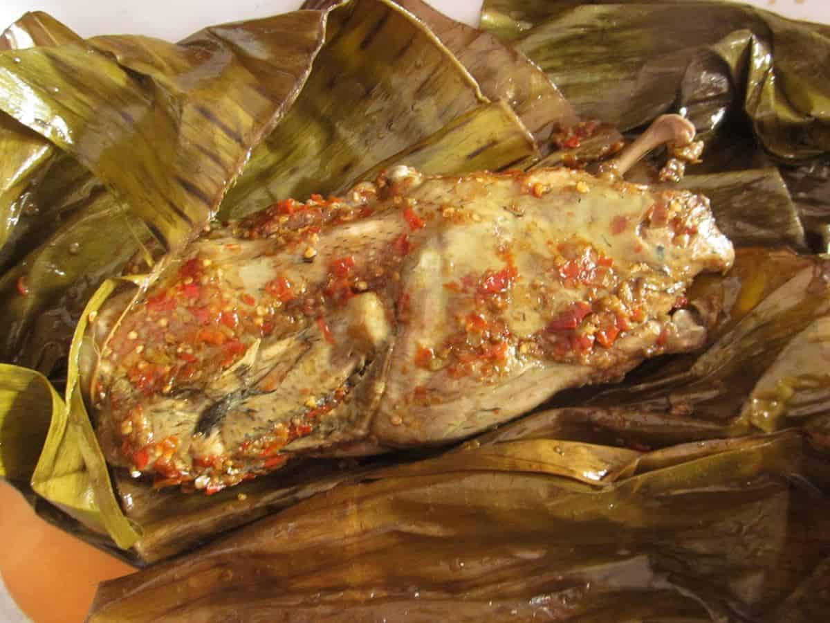 Bebek Songkem, 1. Sate Madura, 2. Topak Ladeh, 3. Kaldu Kokot, 4. Bebek Songkem, 5. Soto Madura, 6. Tajin Sobih, 7. Nasi Serpang, 8. Nasi Petis, 9. Lorjuk, 10. Soto Mata Sapi