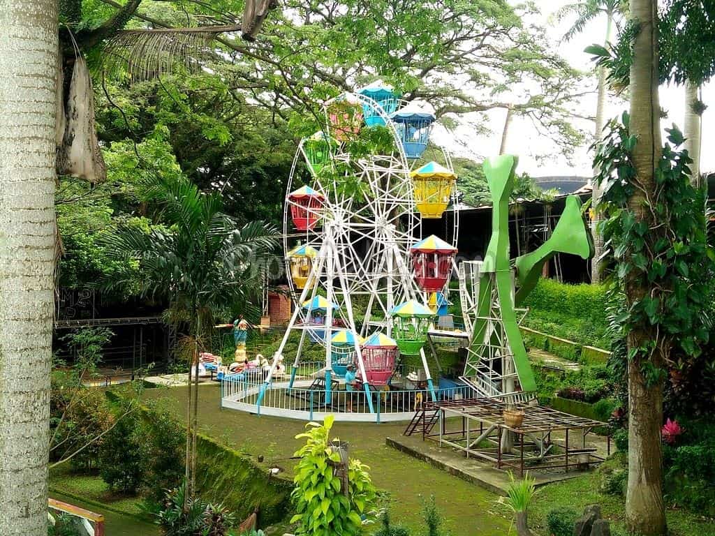 Brawijaya Edupark, 1. Mata Air Sumber Sirah, 2. Candi Singosari, 3. Pantai Ngliyep, 4. Hawai Waterpark, 5. Brawijaya Edupark, 6. Banyu Anjlok, 7. Alun-alun Kota Malang, 8. Kebun Teh Wonosari, 9. Pantai Tiga Warna, 10. Pantai Goa Cina