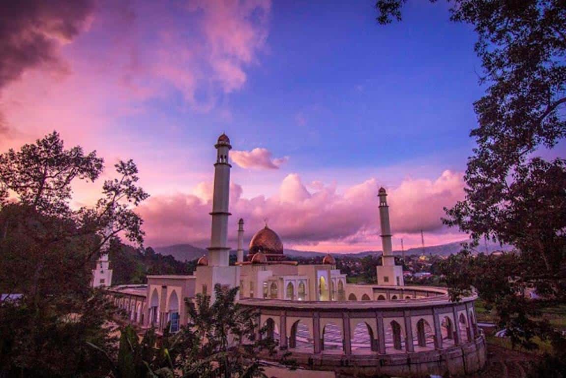 Islamic Center, 1. Museum Kebudayaan Minangkabau, 2. Minang Fantasi Water Park, 3. Desa Wisata Kubu Gadang, 4. Lubuk Mata Kucing, 5. Masjid Asasi Sigando, 6. Air Terjun Lembah Anai, 7. Islamic Center