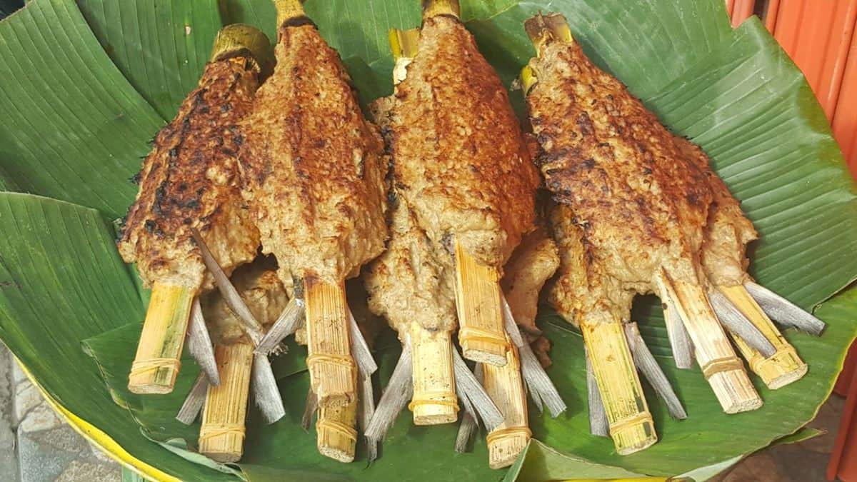 1. Sate Bandeng, 2. Rengginang, 3. Keripik Getas, 4. Ceplis, 5. Emping Menes, 6. Bakso Ikan, 7. Kerupuk Tulang Ikan Bandeng, 8. Gipang, 10. Sambal Buroq