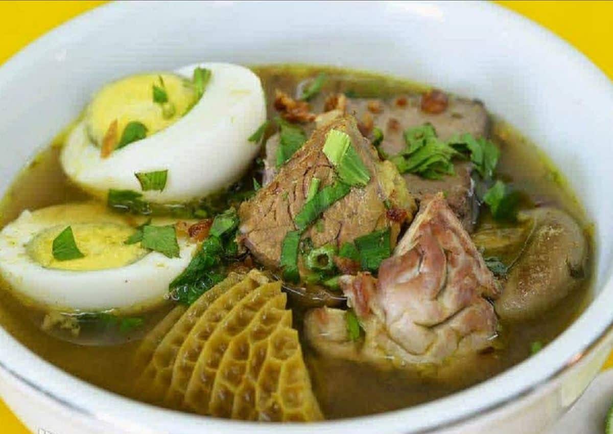 Soto Madura, 1. Sate Madura, 2. Topak Ladeh, 3. Kaldu Kokot, 4. Bebek Songkem, 5. Soto Madura, 6. Tajin Sobih, 7. Nasi Serpang, 8. Nasi Petis, 9. Lorjuk, 10. Soto Mata Sapi