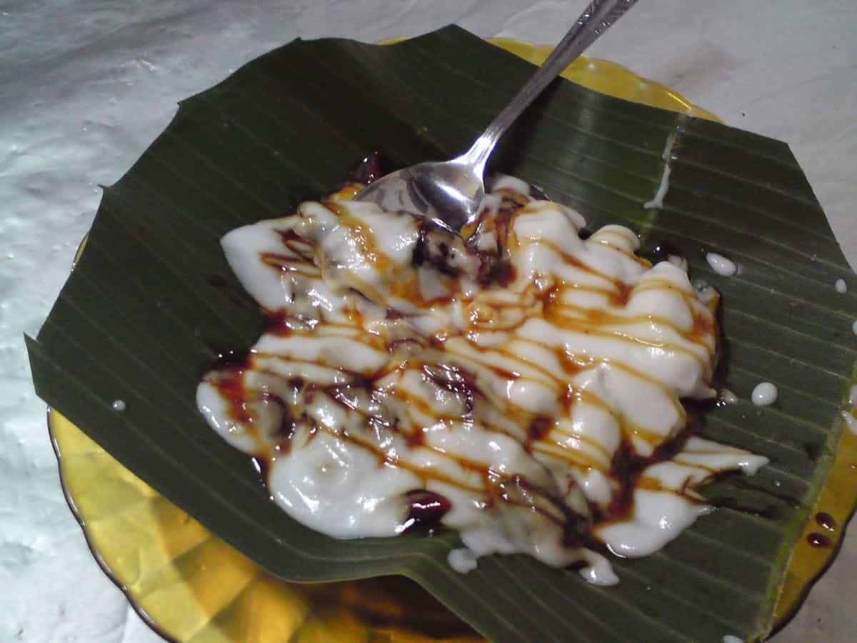 Tajin Sobih, 1. Sate Madura, 2. Topak Ladeh, 3. Kaldu Kokot, 4. Bebek Songkem, 5. Soto Madura, 6. Tajin Sobih, 7. Nasi Serpang, 8. Nasi Petis, 9. Lorjuk, 10. Soto Mata Sapi