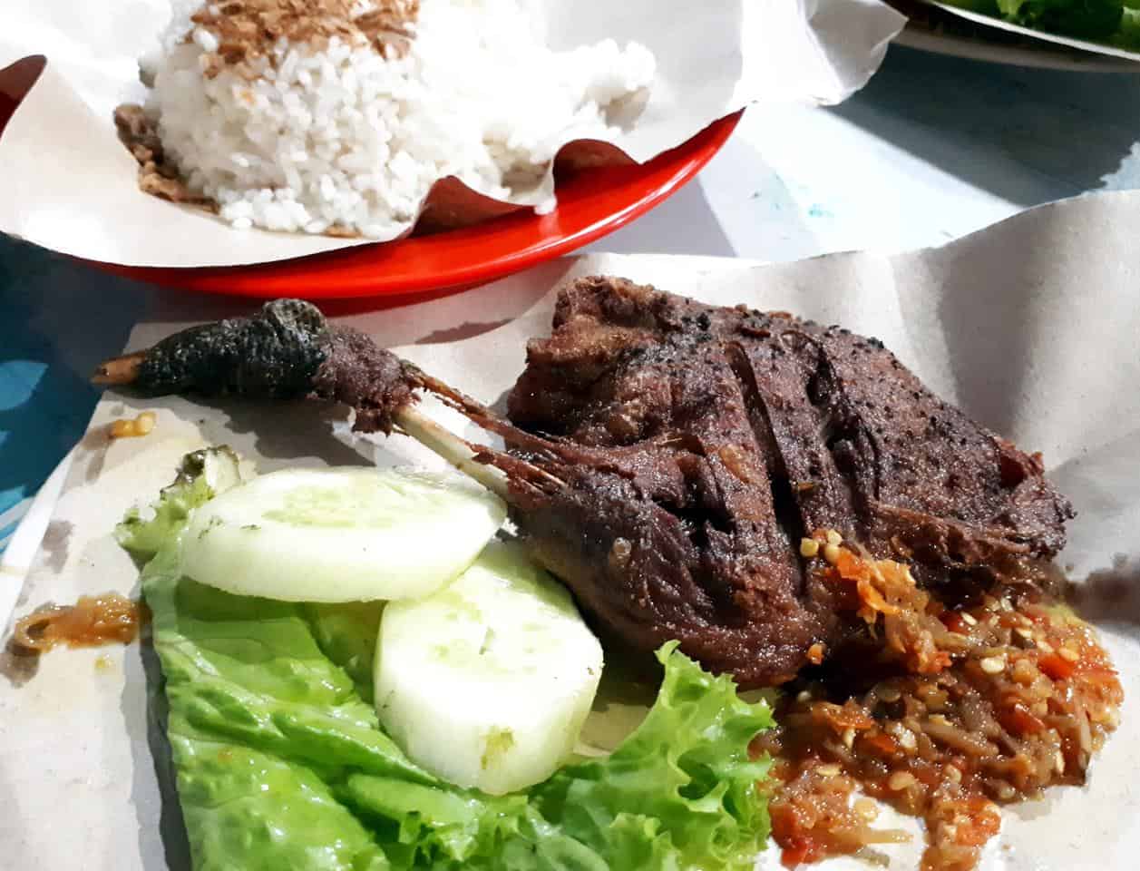 bebek cak kohar, 1. Bebek Ali Borme, 2. Bebek Kaleyo, 3. Bebeke Om Aris, 4. Bebek Sinjay, 5. Bebek Sambel Korek H. Slamet, 6. Bebek Mc Darmo LA, 7. Bebek Goreng Pak Ndut, 8. Bebek Sambal Mangga Cak Kohar