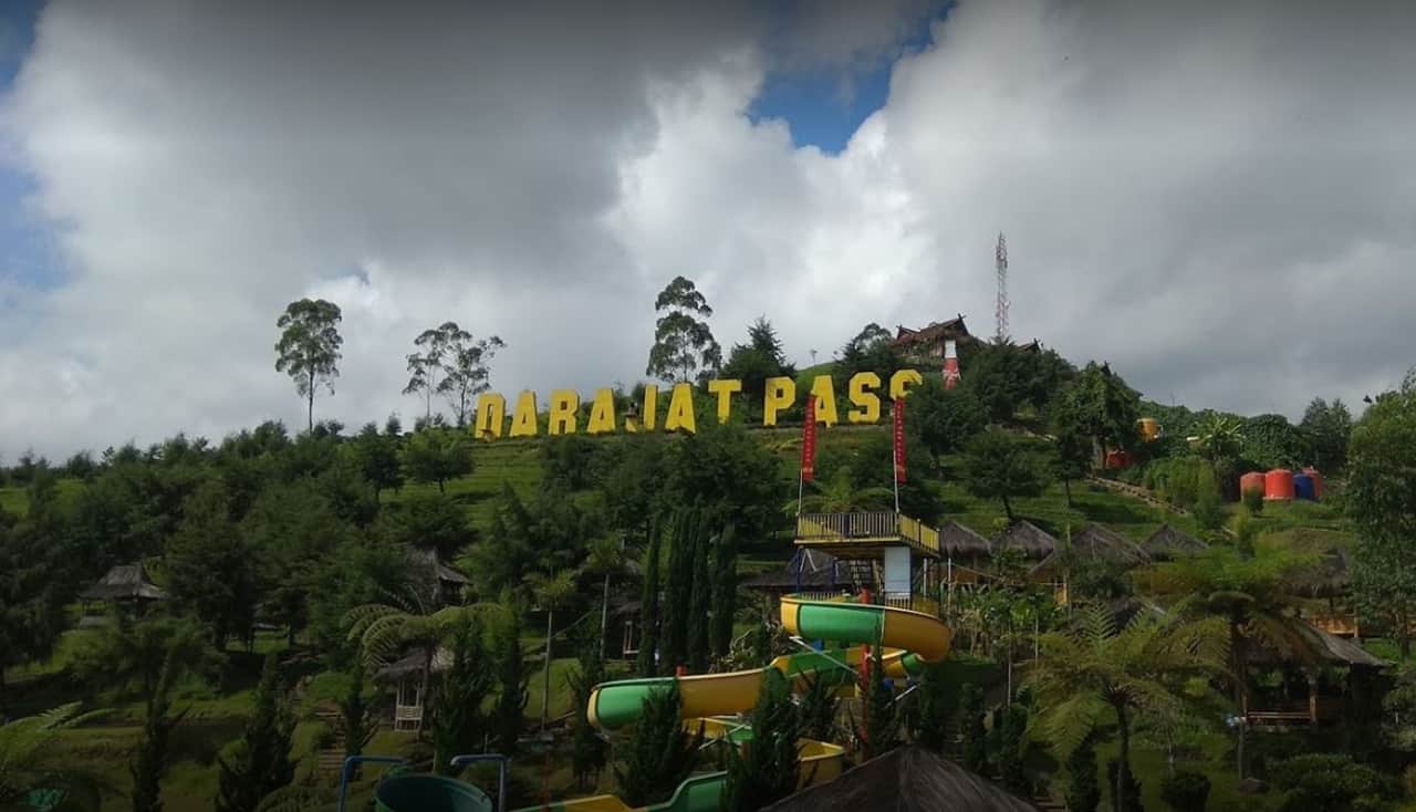 darajat pass pemandian air panas di garut, 1. Kampung Sumber Alam, 2. Kolam Air Panas Kawah Papandayan, 3. Darajat Pass, 4. Tirtagangga Hotel & Resort, 5. Pemandian Air Panas Talaga Bodas, 6. Sabda Alam Hotel & Resort, 7. Danau Dariza Hotel & Resort
