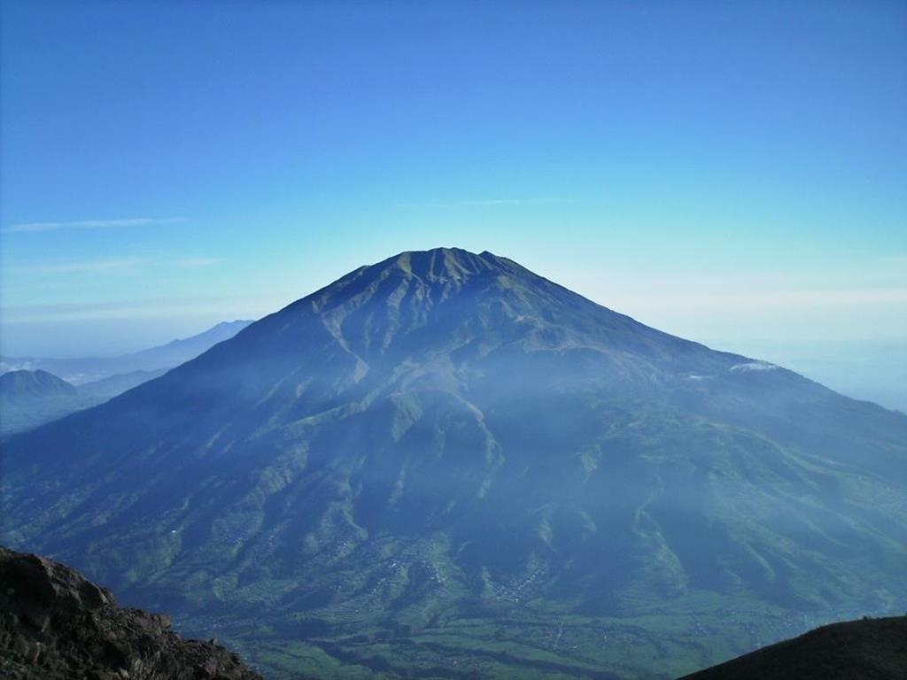 h (Copy), 1. Air Terjun Umbul Songo , 2. Wisata Tlogo Plantation, 3. Bukit Cinta, 4. Desa Wisata Tingkir Lor, 5. Agrowisata Gunung Sari Kopeng, 6. Sumber Mata Air Senjoyo, 7. Taman Kota Salatiga, 8. Gunung Merbabu