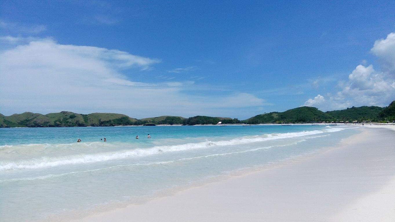 pantai tanjung aan, 1. Pantai Kuta, 2. Pantai Mawun, 3. Pantai Senggigi, 4. Pantai Tanjung Aan, 5. Pantai Tangsi, 6. Pantai Selong Belanak, 7. Pantai Pandanan, 8. Pantai Seger, 9. Pantai Nambung, 10. Pantai Semeti