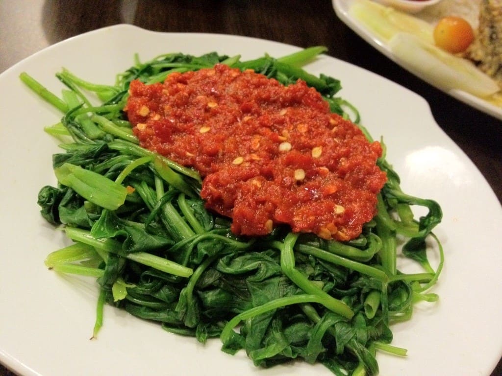 plecing kangkung (Copy), 1. Ayam Taliwang, 2. Nasi Balap Puyung, 3. Nasi Campur, 4. Sate Rembiga, 5. Plecing Kangkung, 7. Sate Bulayak, 8. Bebalung, 9. Lupis, 10. Beberuk Terong