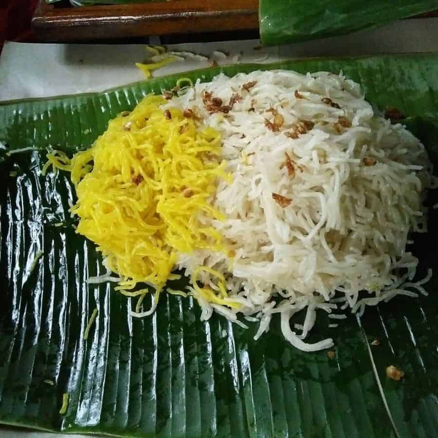Mie Pentil, 1. Gudeg, 2. Krecek, 3. Sate Klatak, 4. Oseng-oseng Mercon, 5. Tiwul, 6. Walang Goreng, 7. Jadah Tempe, 8. Mie Pentil, 9. Angkringan, 10. Bakpia Pathuk