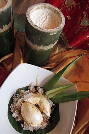 Ampiang Dadiah, 1. Lontong, 2. Katupek Pical (Ketupat Pical), 3. Karupuak Kuah (Kerupuk Kuah), 4. Ampiang Dadiah, 5. Cindua Langkok (Cendol Lengkap), 6. Bubua Kampiun (Bubur Kampiun), 7. Nasi Kapau, 8. Itiak Lado Mudo (Bebek Cabe Hijau), 9. Kalio Jariang Mudo (Gulai Jengkol Muda), 10. Ayam Pop