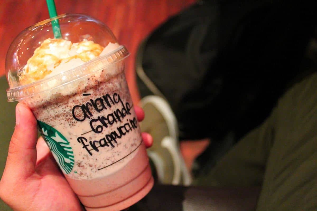 Ariana Grande Frappuccino, 1. Butterbeer Frappuccino, 2. Nutella Frappuccino, 3. Orange Drink, 4. Ariana Grande Frappuccino, 5. Raspberry Cheesecake Latte, 6. Matcha Pink Drink, 7. Chocolate Macchiato, 8. Red Velvet Frappuccino, 9. Purple Drink, 10. Banana Split Frappuccino