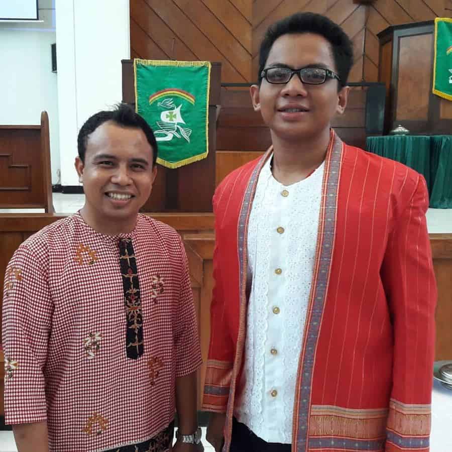 Baju Baniang Putih, 1. Baju Cele / Salele, 2. Kebaya Putih Tangan Panjang, 3. Baju Lengan Panjang dan Kebaya Hitam Gereja, 4. Baju Baniang Putih, 5. Kebaya Dansa, 6. Baju Nona Rok