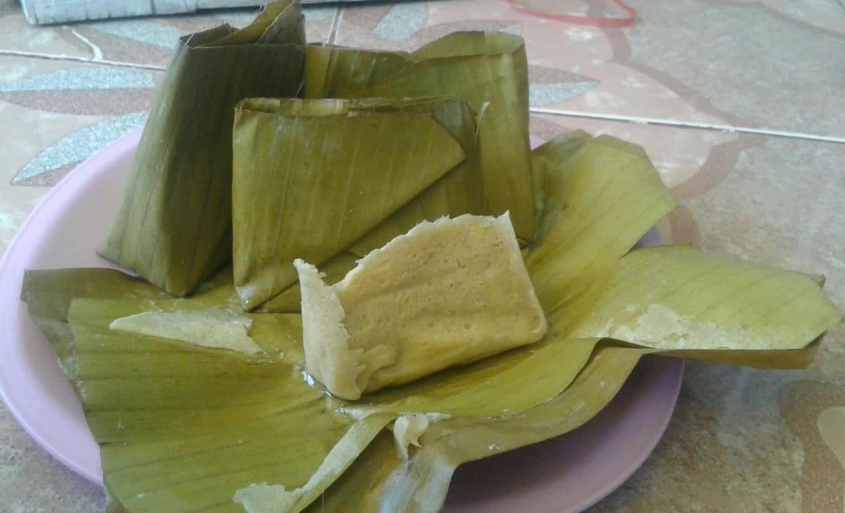 Barongko, 1. Baroncong, 2. Barongko, 3. Jalangkote, 4. Biji Nangka, 5. Kue Dange, 6. Putu Cangkiri, 7. Kue Baje, 8. Cucuru Bayao, 9. Baruasa, 10. Katirisala