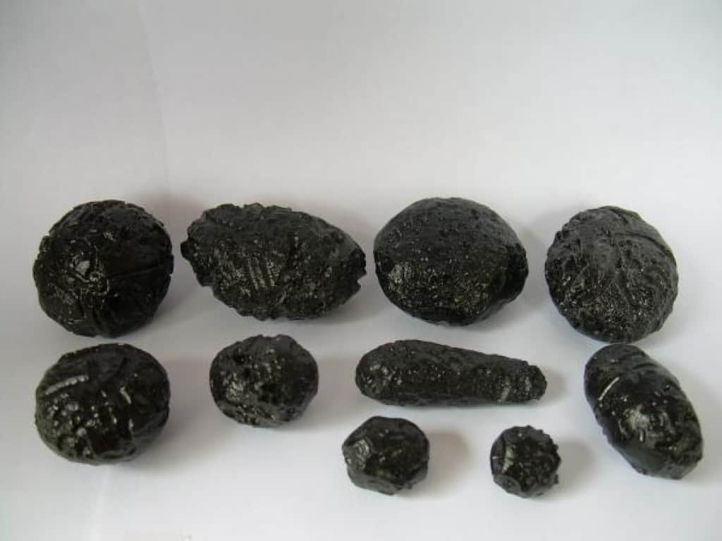 Batu Satam (Copy), 1. Keripik Siput Gonggong, 2. Kerupuk Sukun, 3. Kerupuk Belitung, 4. Getas, 5. Dodol Belitung, 6. Ikan Asin Jambal Roti, 7. Belacan, 8. Sambal Lingkung, 9. Sirup Jeruk Kunci, 10. Batu Satam