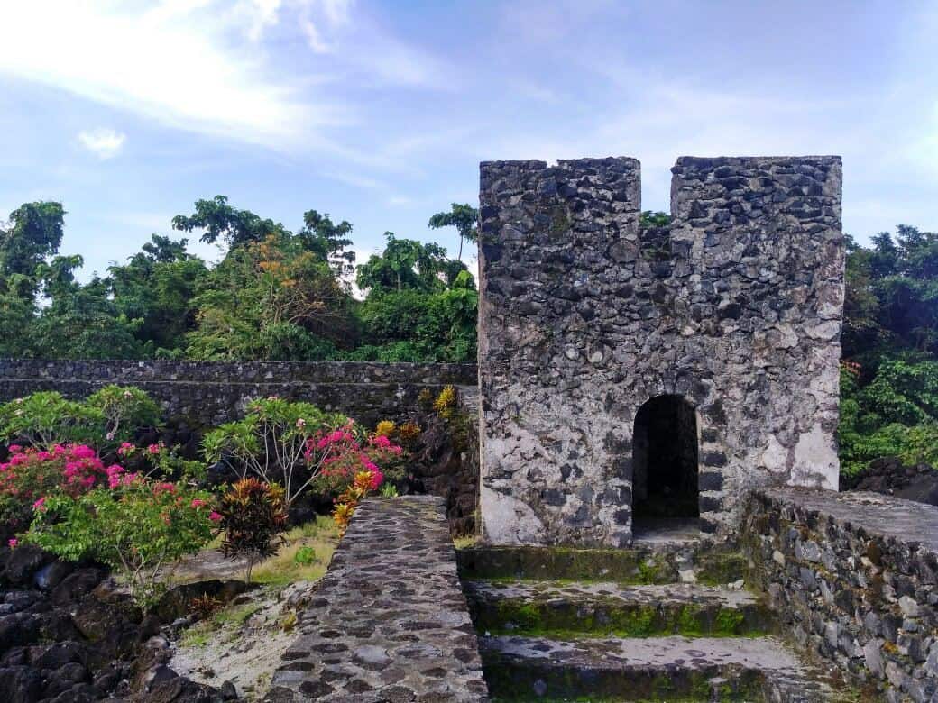 Benteng Torre dan Tahula, 1. Keraton Kesultanan Ternate, 2. Masjid Sultan Ternate, 3. Makam Sultan Babullah, 4. Benteng Tolukko, 1. Kadato Kie, 2. Benteng Torre dan Tahula