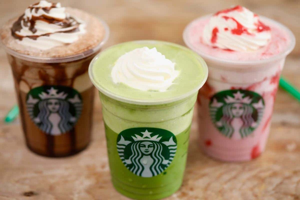 Grande, 1. Short [8oz / 236ml], 2. Tall [12oz / 354ml], 3. Grande [16oz / 473ml], 4. Venti [20oz / 591ml – 24oz /709ml], 5. Trenta [31oz / 916ml], 1. Tall [12oz / 354ml], 2. Grande [16oz / 473ml], 3. Venti [20 oz / 591ml]