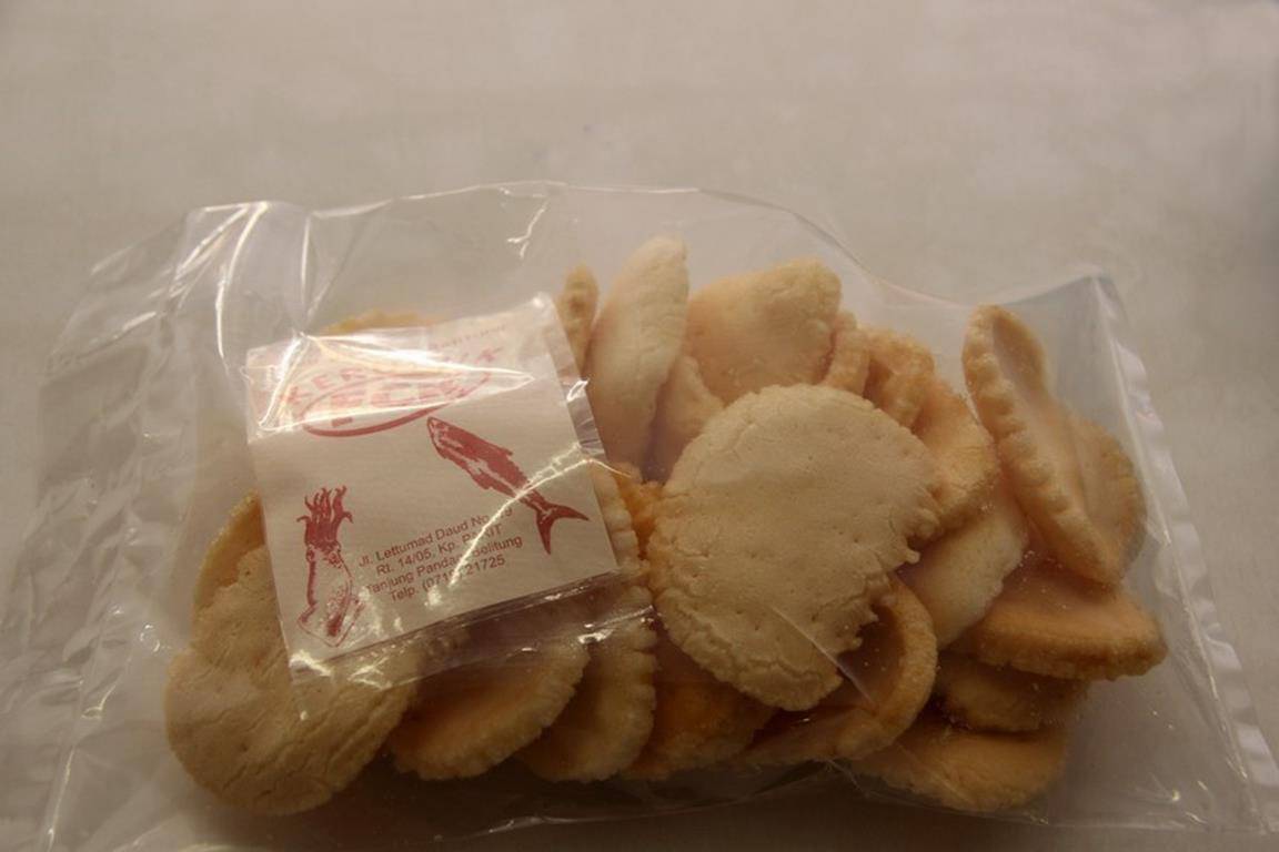 Kerupuk Belitung (Copy), 1. Keripik Siput Gonggong, 2. Kerupuk Sukun, 3. Kerupuk Belitung, 4. Getas, 5. Dodol Belitung, 6. Ikan Asin Jambal Roti, 7. Belacan, 8. Sambal Lingkung, 9. Sirup Jeruk Kunci, 10. Batu Satam