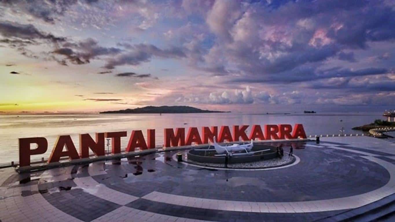 Pantai Manakarra, 1. Tanjung Ngalo Mamuju, 2. Mercusuar Sumare, 3. Pantai Manakarra, 5. Pantai Palippis, 6. Kampung Nelayan, 7. Wisata Pantai Mangrove Ampallas, 8. Puncak Mamuju City, 9. Pulau Karampuang