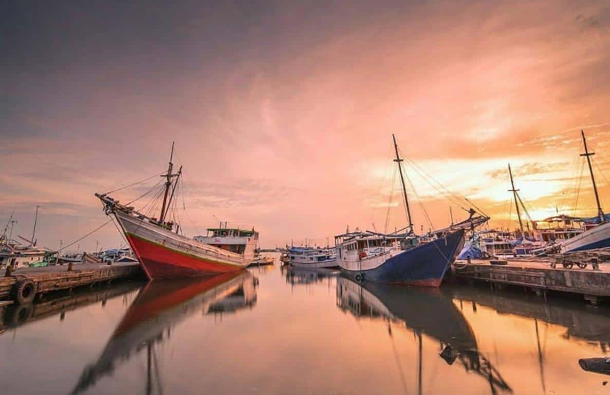 Pelabuhan Paotere (Copy), 1. Pantai Losari, 2. Fort Rotterdam, 3. Bugis Waterpark, 4. Trans Studio Makassar, 5. Pulau Kayangan, 6. Pelabuhan Paotere, 7. Danau Mawang, 8. Taman Maccini Sombala, 9. Museum Balla Lompoa