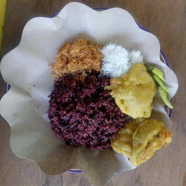 Sego Karak (Copy), 1. Nasi Krawu, 2. Sego Rumo, 3. Sego Karak, 4. Bonggolan, 5. Kerang Hijau, 6. Otak-Otak Bandeng Gresik, 7. Martabak Usus, 8. Bakso Giman