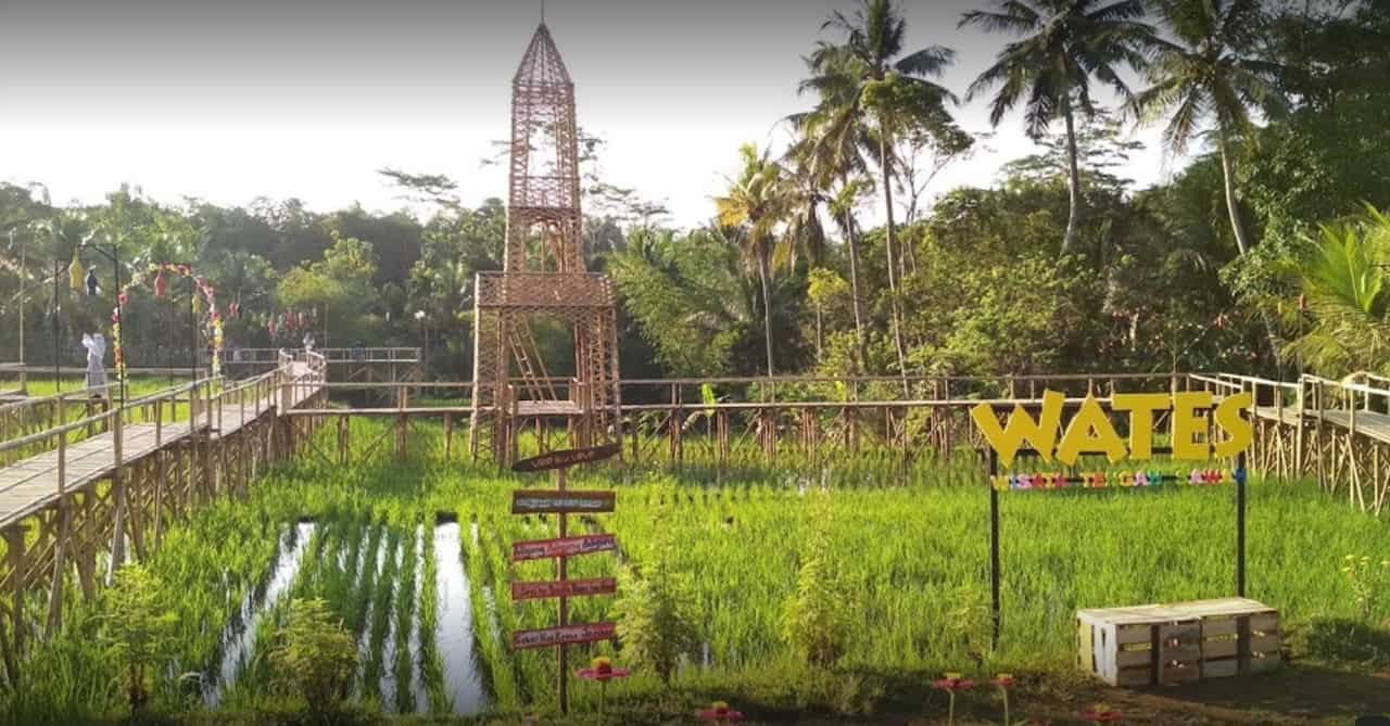 TEMPAT WISATA DI BANJARNEGARA WISATA SAWAH WATES, 1. Curug Pitu, 2. Pemandian Air Panas Pingit, 3. Wisata Sawah Wates, 4. Objek Wisata Tampomas, 5. Balai Budaya Banjarnegara, 6. TRMS Serulingmas, 7. Dataran Tinggi Dieng, 8. Bendungan Panglima Besar Jenderal Sudirman