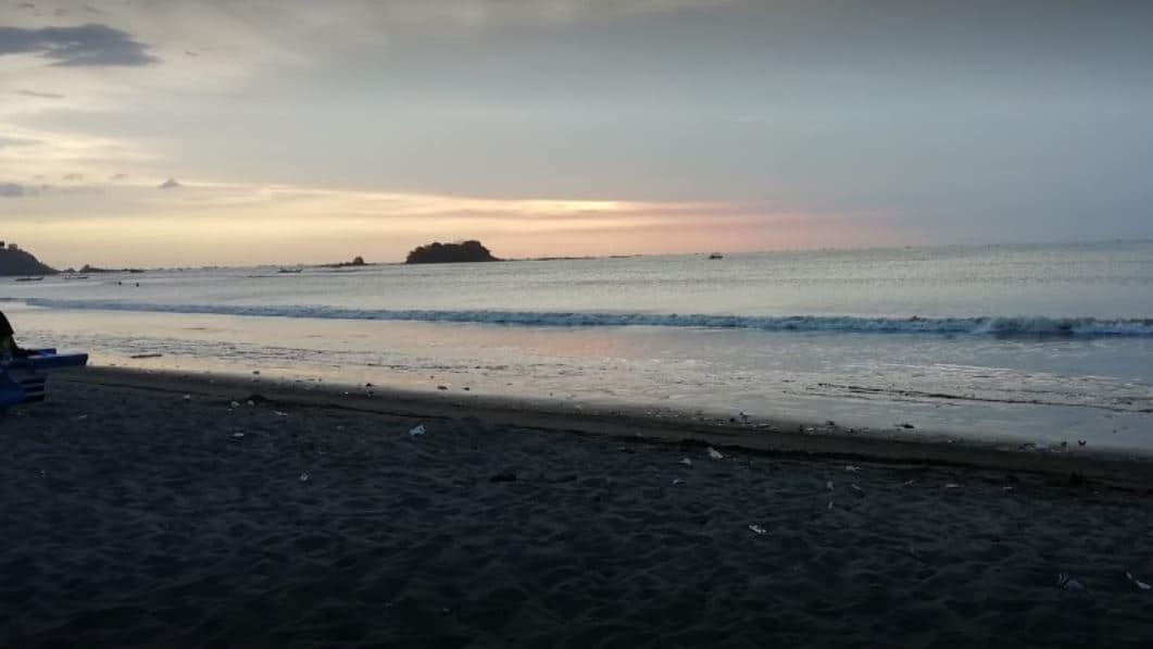 pantai geopark ciletuh, 1. Pantai Cikembang, 2. Pantai Minajaya, 3. Pantai Cipatuguran, 4. Pantai Cicaladi, 5. Pantai Batu Bintang, 6. Pantai Geopark Ciletuh, 7. Pantai Citepus, 8. Pantai Karang Hawu
