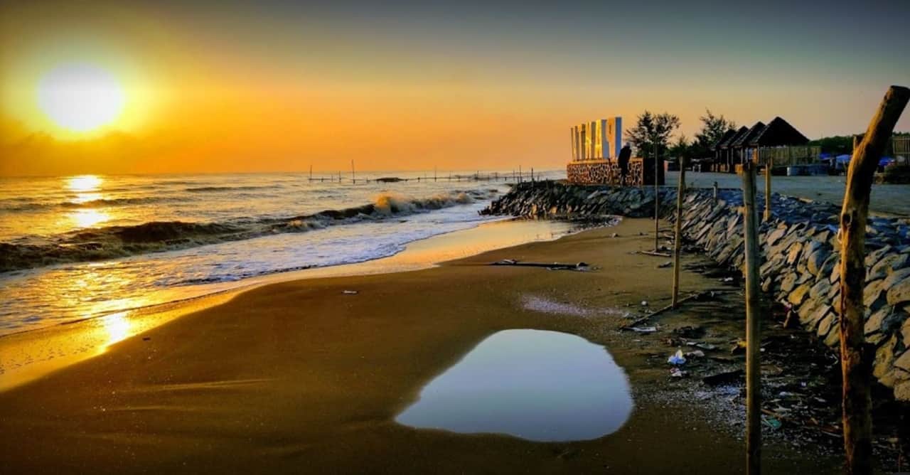 pantai sedari wisata pantai di jawa barat, 1. Ujung Genteng, 2. Batu Hiu, 3. Rancabuaya, 4. Karang Song, 5. Pamayangsari, 6. Pelabuhan Ratu, 7. Sedari