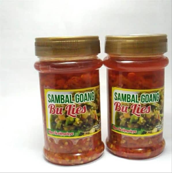 sambal goang kemasan, 1. Kelom Geulis, 2. Batik Tasikmalaya, 3. Payung Geulis, 4. Kolontong, 5. Wajit Ketan, 6. Sandal Tarumpah, 7. Opak Ketan Oven, 8. Citruk, 9. Keripik Sukun, 10. Sambal Goang Kemasan
