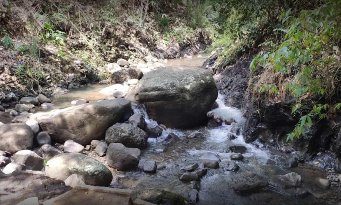 tempat wisata di banjarnegara pemandian air panas pingit, 1. Curug Pitu, 2. Pemandian Air Panas Pingit, 3. Wisata Sawah Wates, 4. Objek Wisata Tampomas, 5. Balai Budaya Banjarnegara, 6. TRMS Serulingmas, 7. Dataran Tinggi Dieng, 8. Bendungan Panglima Besar Jenderal Sudirman