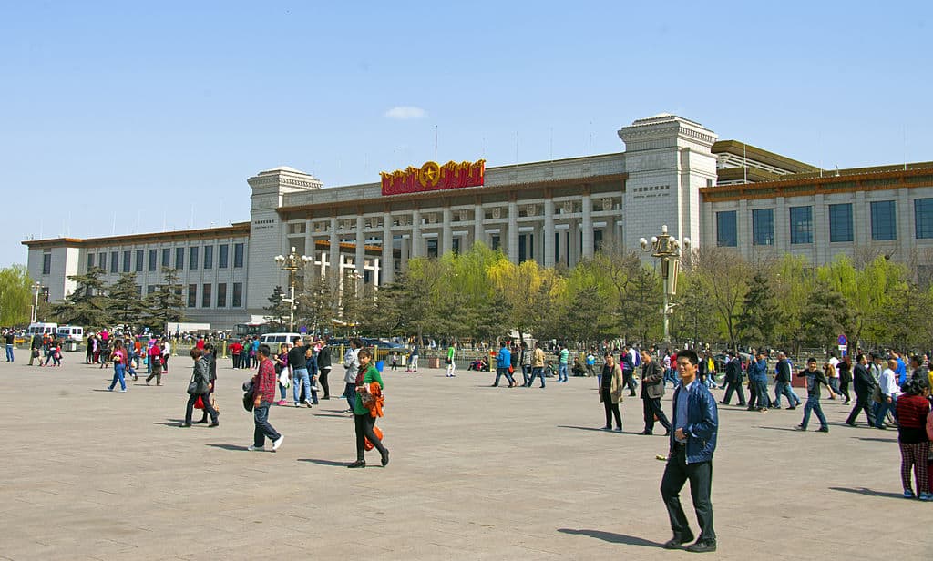 Museum Nasional Tiongkok, 1. Kota Terlarang, 2. Tembok Besar Tiongkok, 3. Lapangan Tiananmen, 4. Kuil Surga, 5. Istana Musim Panas, 6. Kuil Yonghe, 7. Museum Capital, 8. Taman Beihai, 9. Kebun Binatang Beijing, 10. Museum Nasional Tiongkok