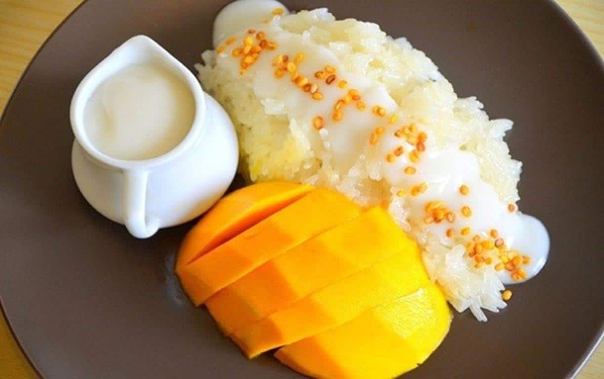 Mango Sticky Rice (Copy), 1. Camilan Rumput Laut “Tao Kae Noi”, 2. Camilan Ikan “Taro”, 3. Mango Sticky Rice, 4. Khanom Ping, 5. Keripik Kulit Salmon, 6. Keripik Durian, 7. Kacang Koh-Kae, 8. Camilan Bento Squid, 9. Keripik Serangga, 10. Keripik Kentang “Lays”