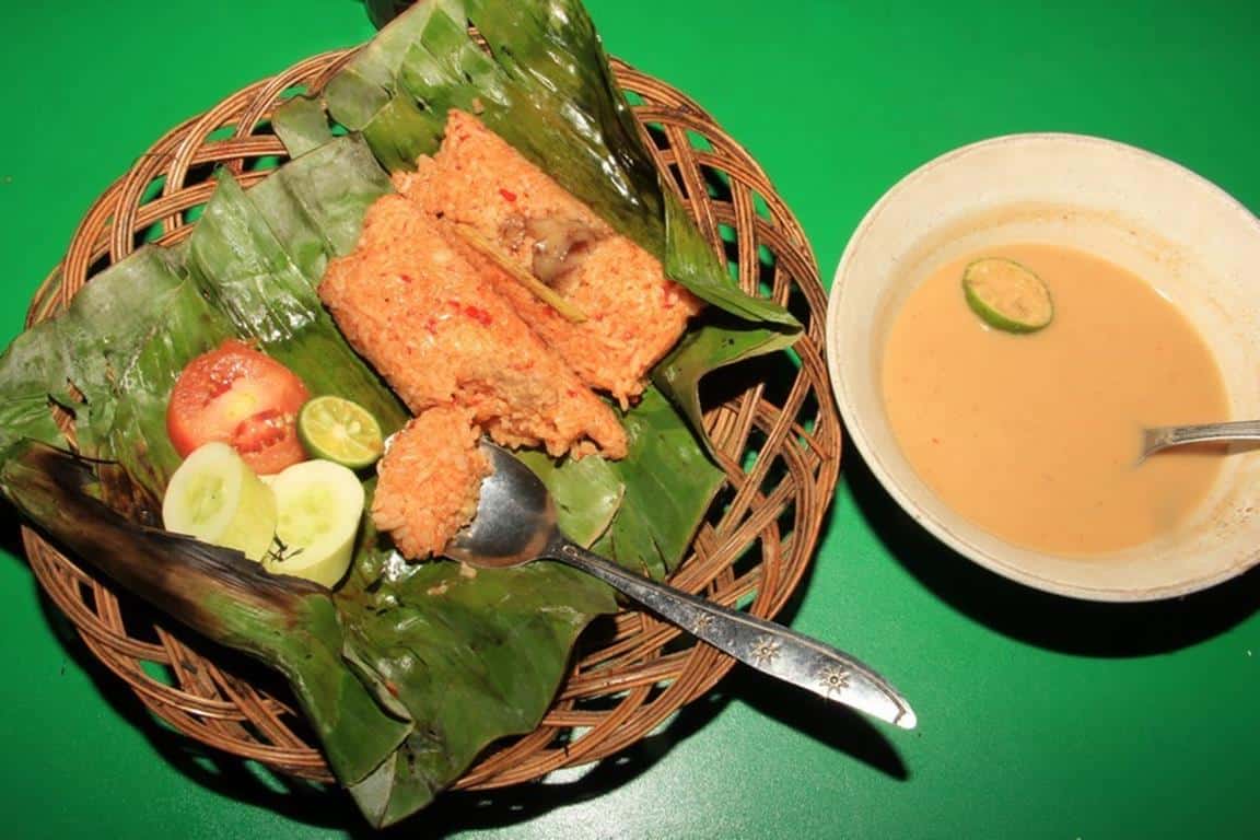 Nasi Bakar Sum-sum (Copy), 1. Sate Bandeng, 2. Pecak Bandeng, 3. Rabeg, 4. Nasi Bakar Sum-sum, 5. Nasi Belut, 6. Gerem Asem, 7. Pasung Merah, 8. Ketan Bintul, 9. Emping Melinjo, 10. Lepet