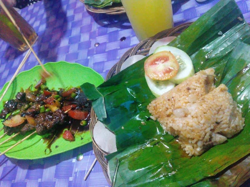 Nasi Sumsum (Copy), 1. Ayam Bekakak Kranggot, 2. Nasi Gonjleng, 3. Nasi Sumsum, 4. Rabeg, 5. Sate Bebek Cibeber, 6. Nasi Udug Rabeg, 7. Kerupuk Dapros, 8. Ketan Bintul, 9. Kue Gipang, 10. Ceplis