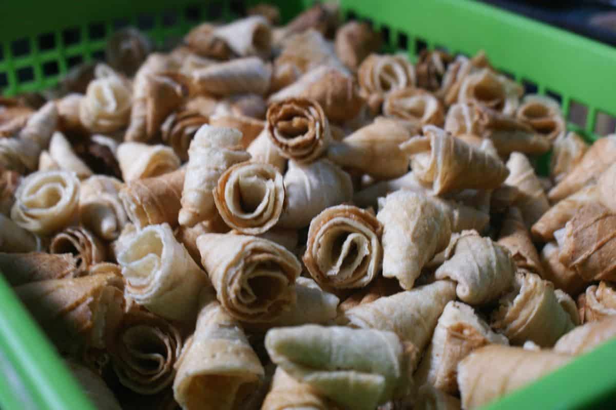 Opak Gambir, 2. Madu Mongso, 3. Pudak, 4. Ledre, 5. Wingko Babat, 6. Jenang Mirah, 7. Opak Gambir, 8. Getuk Pisang, 9. Kue Geti, 10. Keripik Apel