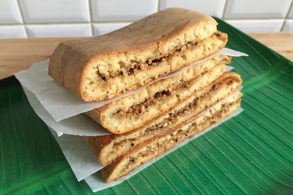 Apam Balik, 1. Penang White Curry Mee, 2. Tau Sar Piah, 3. Kek Lapis Sarawak, 4. Keropok Lekor, 5. Kuih Kapit, 6. Dodol Malaysia, 7. Roti Jala, 8. Karipap, 9. Maggi Pedas Giler, 10. Apam Balik
